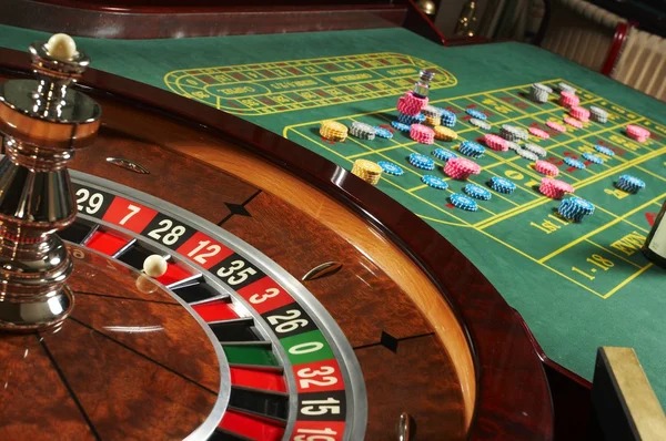 atm 4d2 live football markets and live-dealer tables on mobile screens